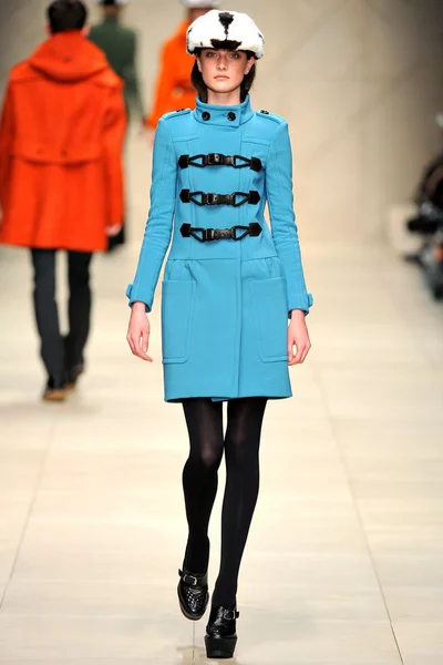 Look 9